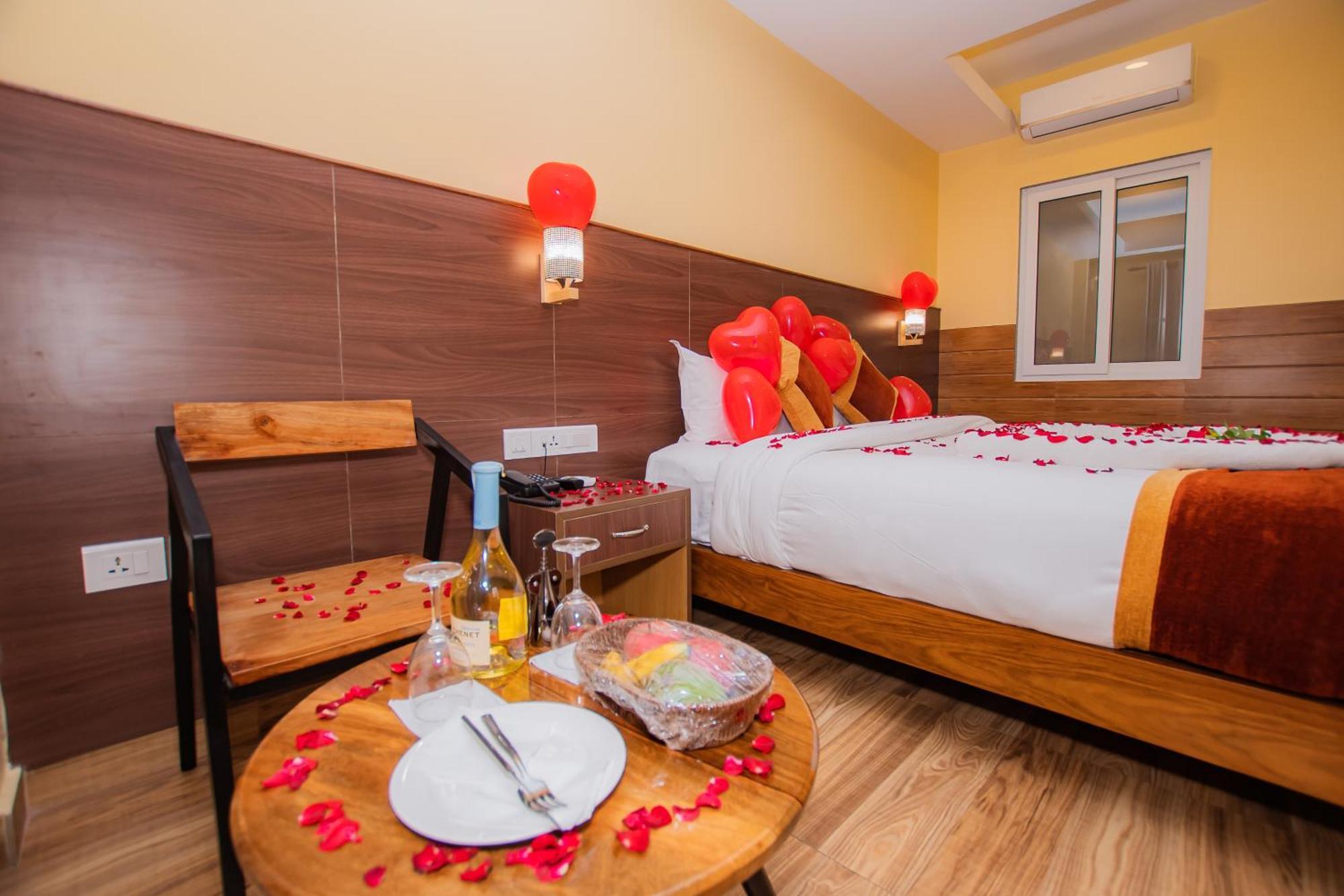 Hotel Hidden Kingdom Похара Екстериор снимка